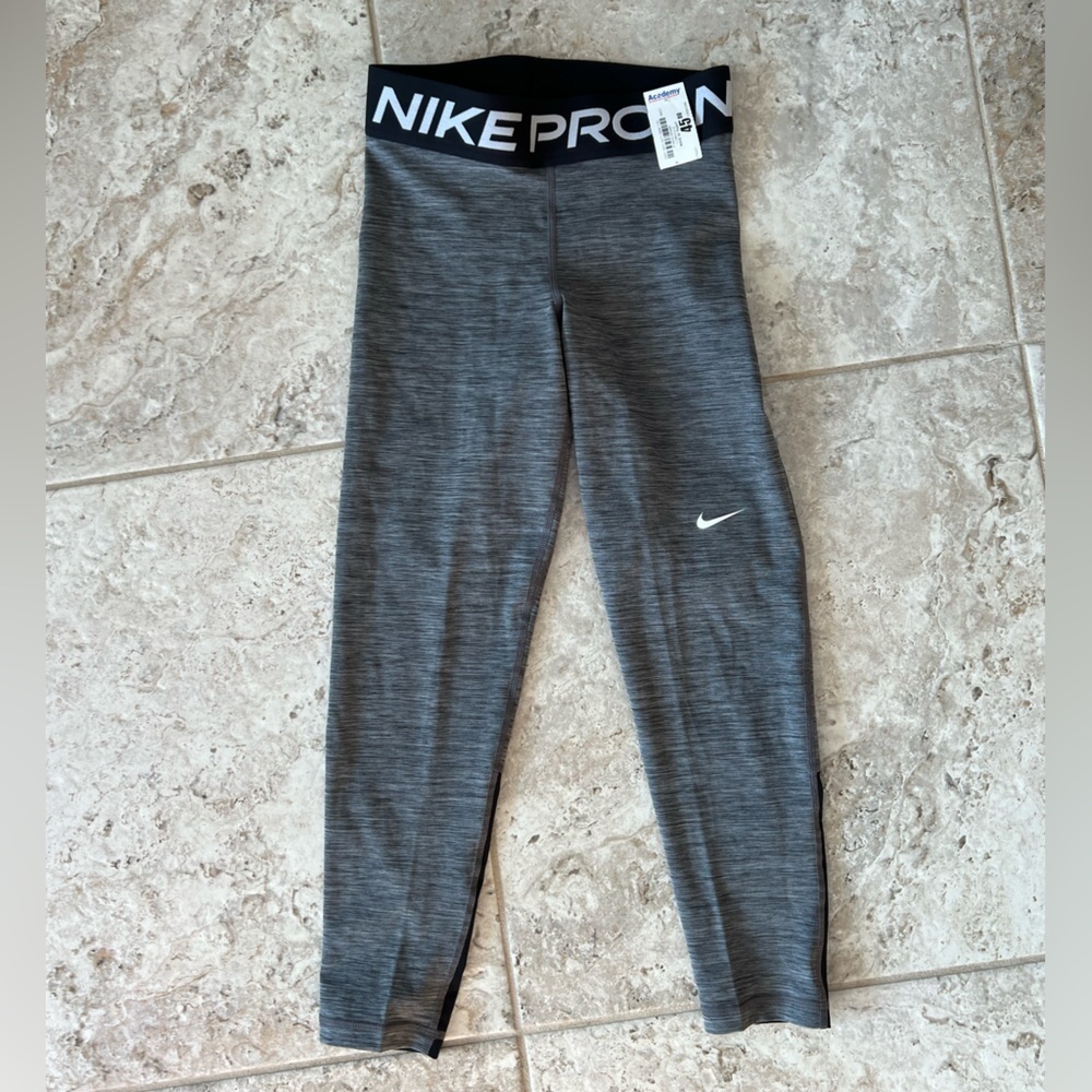 New Nike Pro Women’s 365 Mid-Rise Crop Leggings, Grey/Black, XS - Picture 10 of 11